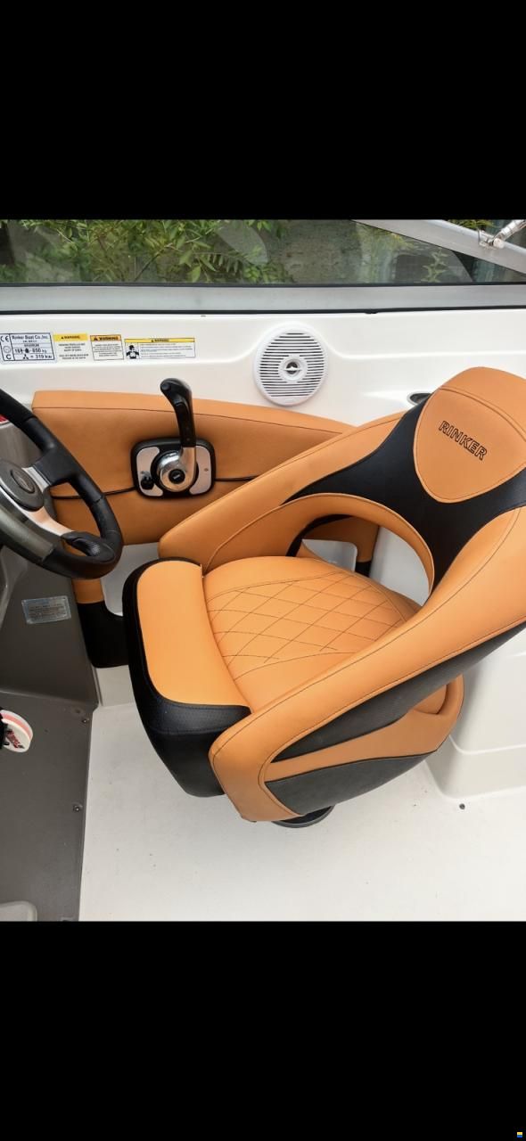 Rinker Cuddy 246 Captiva