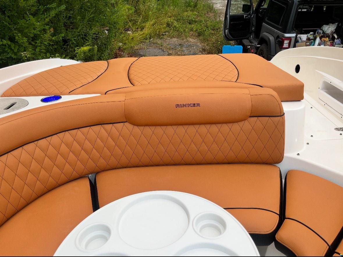 Rinker Cuddy 246 Captiva