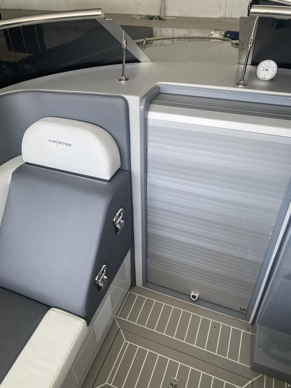 A. Mostes Venere 255