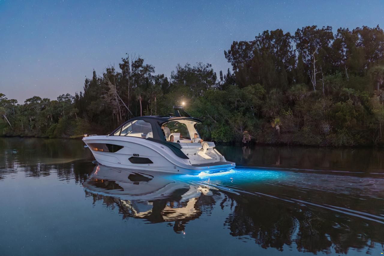 Sea Ray 370 SUNDANCER