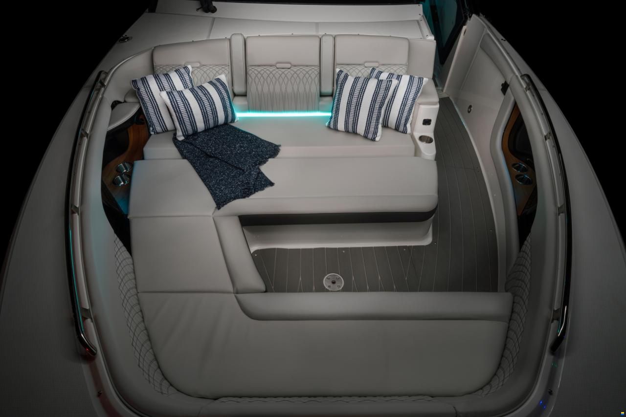 Sea Ray 370 SUNDANCER