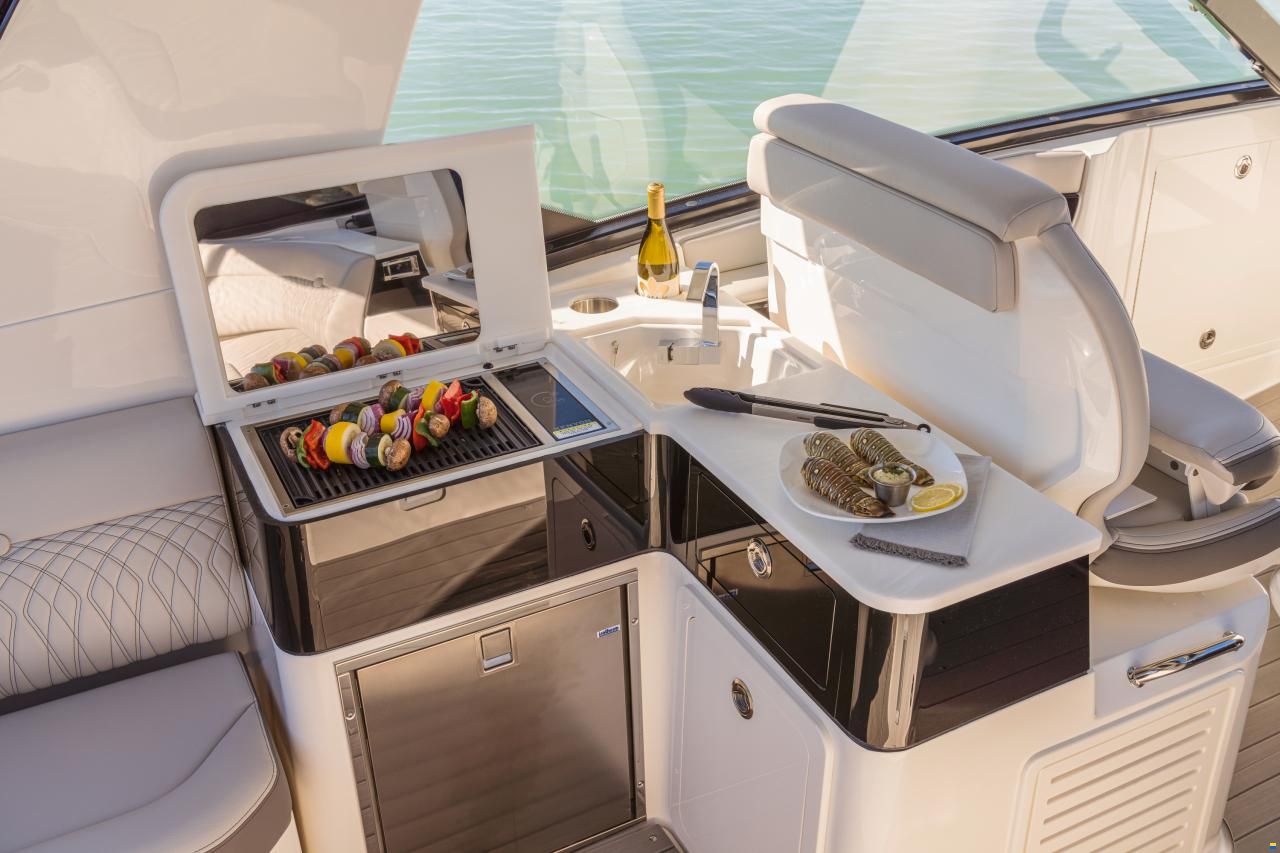 Sea Ray 370 SUNDANCER