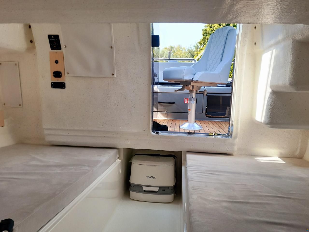 Atlantic Marine Sun Cruiser 630