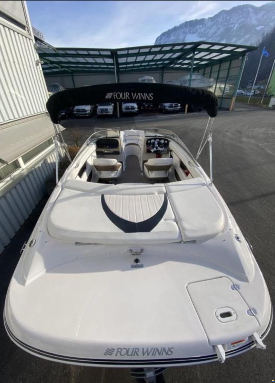 Four Winns 210 Horizon