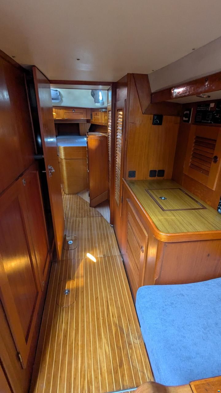 Hallberg-Rassy 42-F