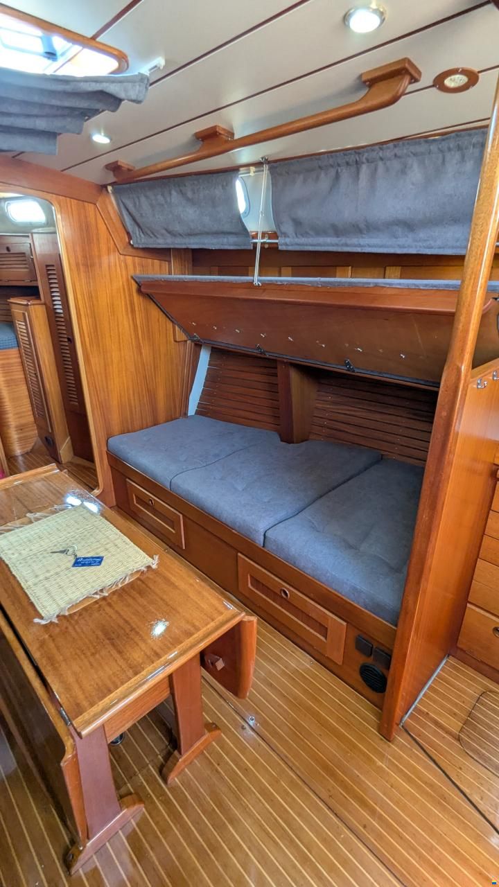 Hallberg-Rassy 42-F