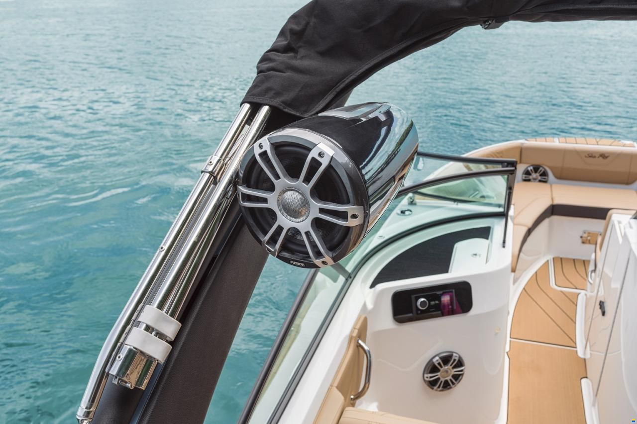 Sea Ray SDX 250 Surf Europe