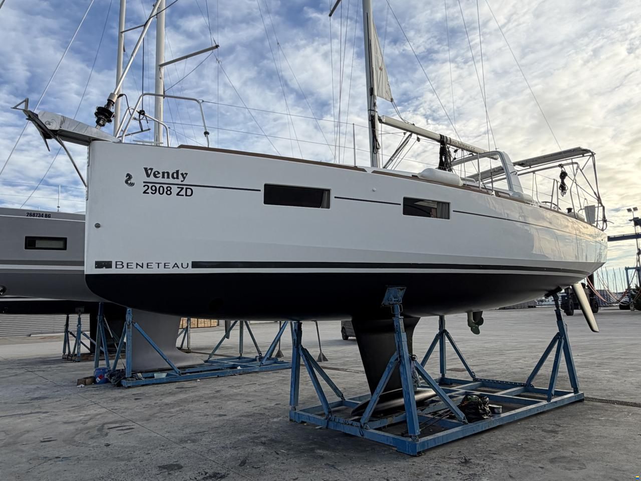 Beneteau Oceanis 35