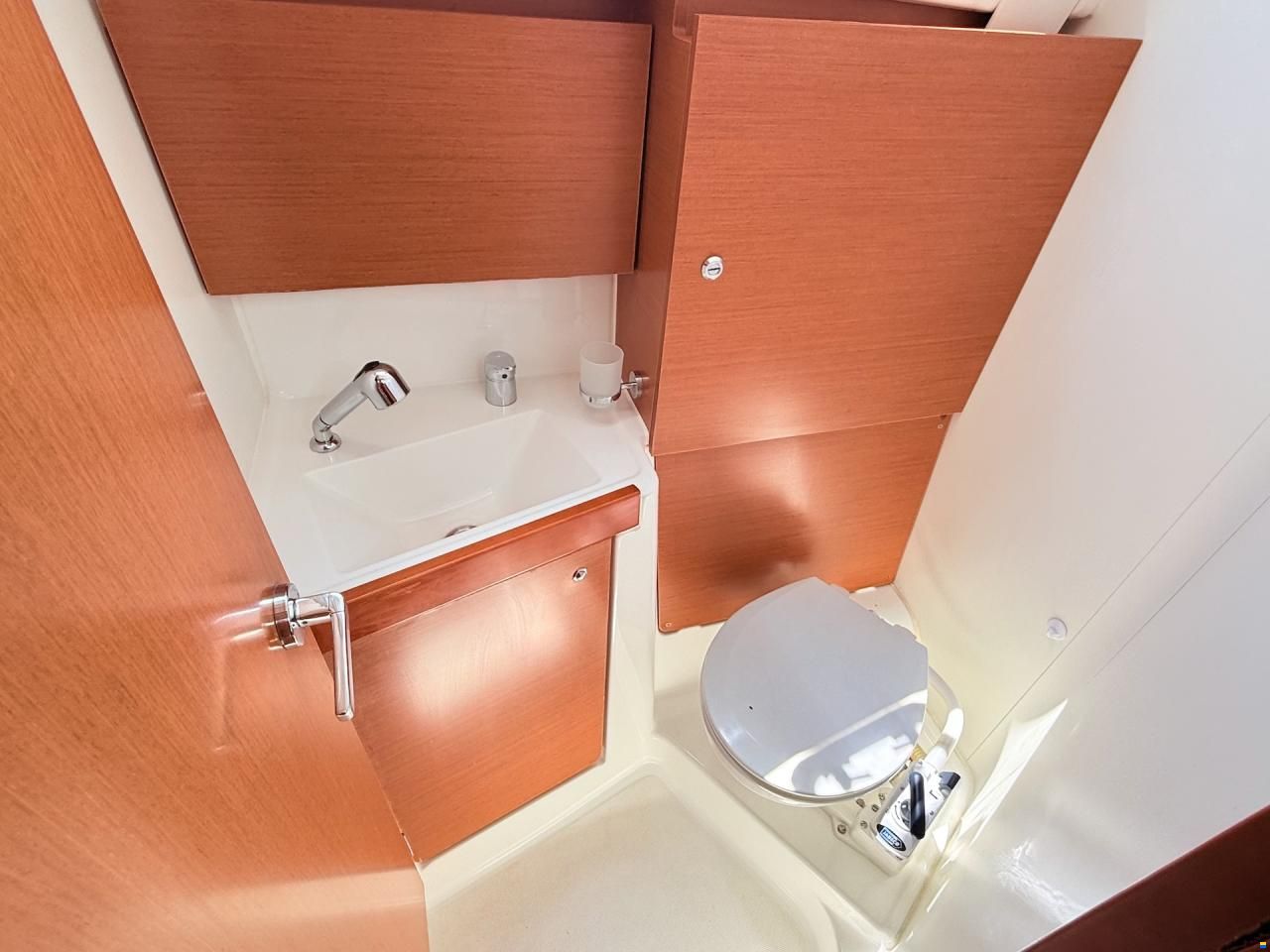 Beneteau Oceanis 35