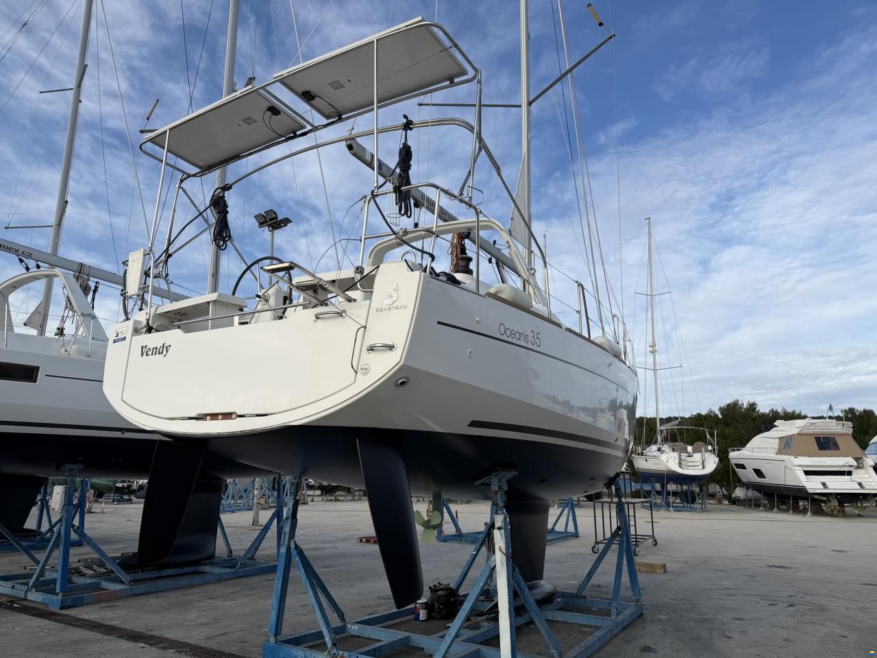 Beneteau Oceanis 35
