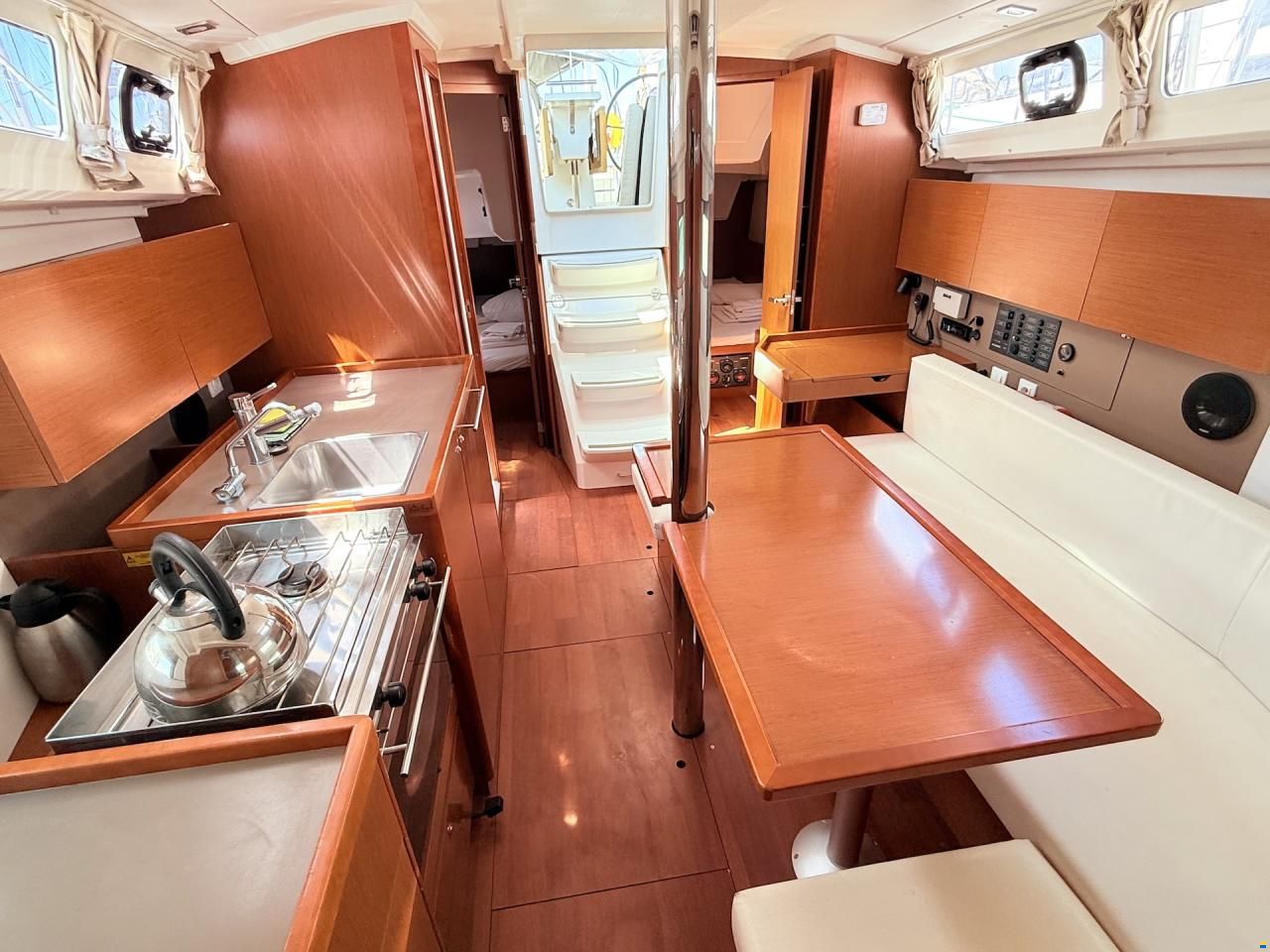 Beneteau Oceanis 35
