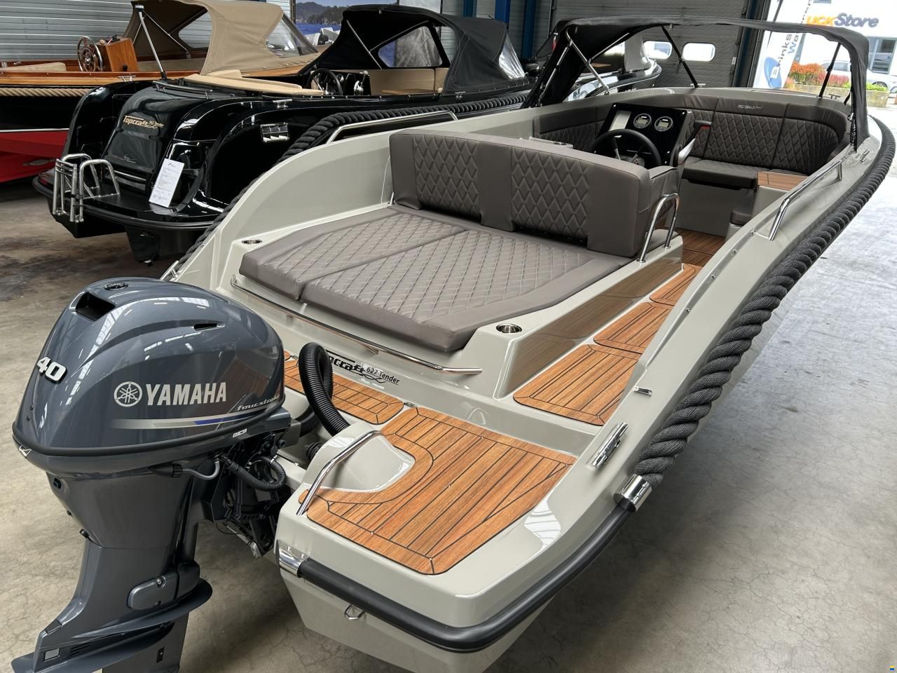 Topcraft 627 Tender