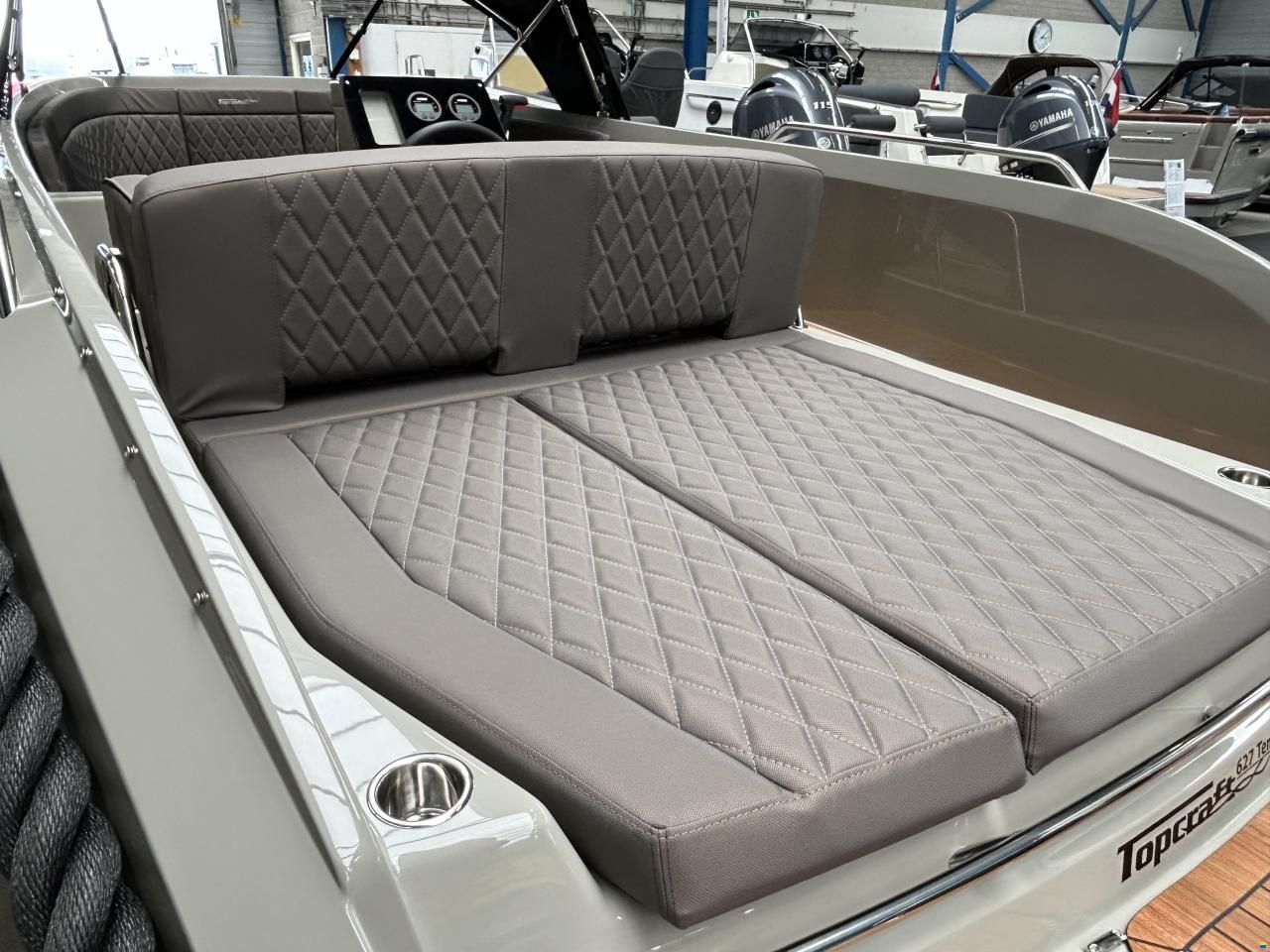 Topcraft 627 Tender
