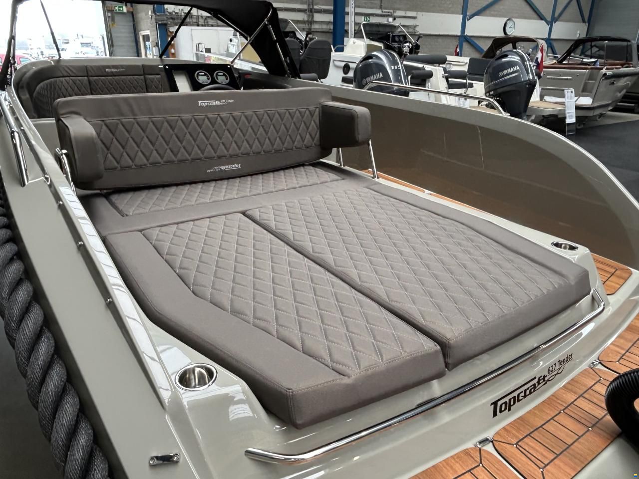 Topcraft 627 Tender