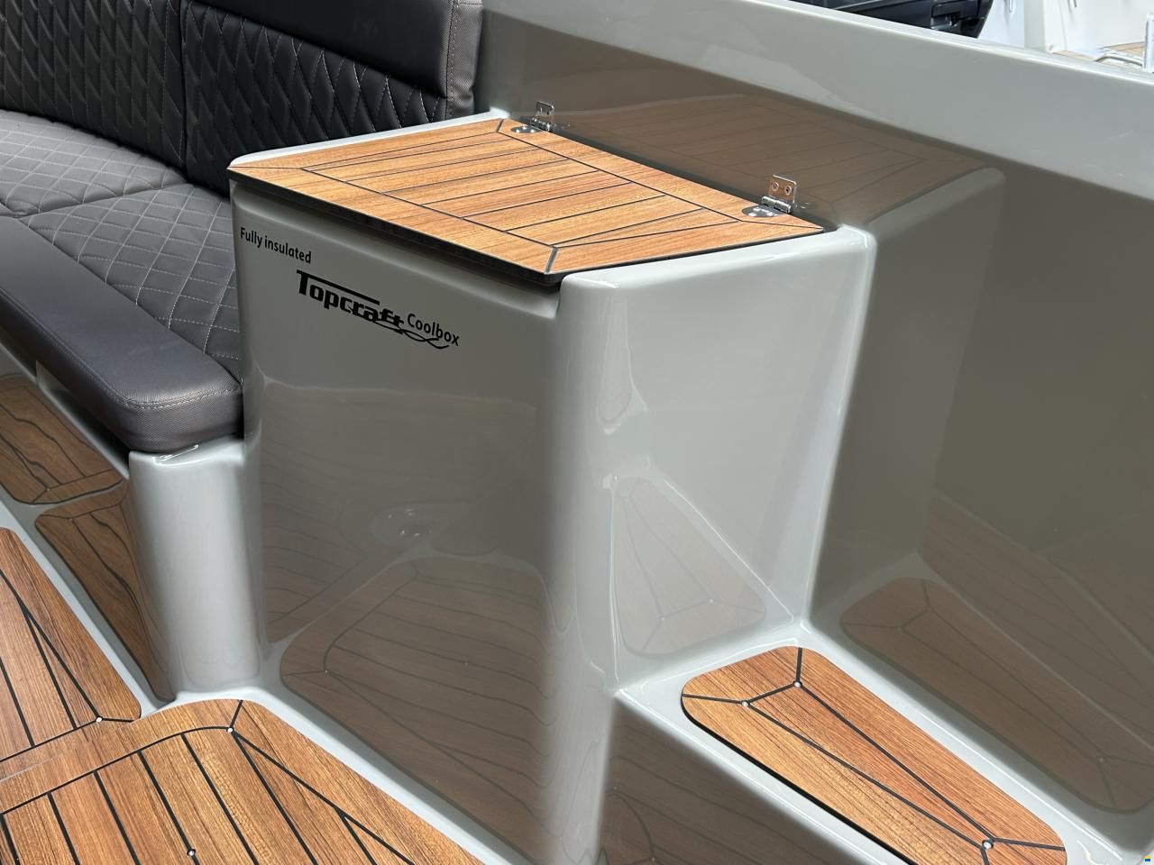 Topcraft 627 Tender