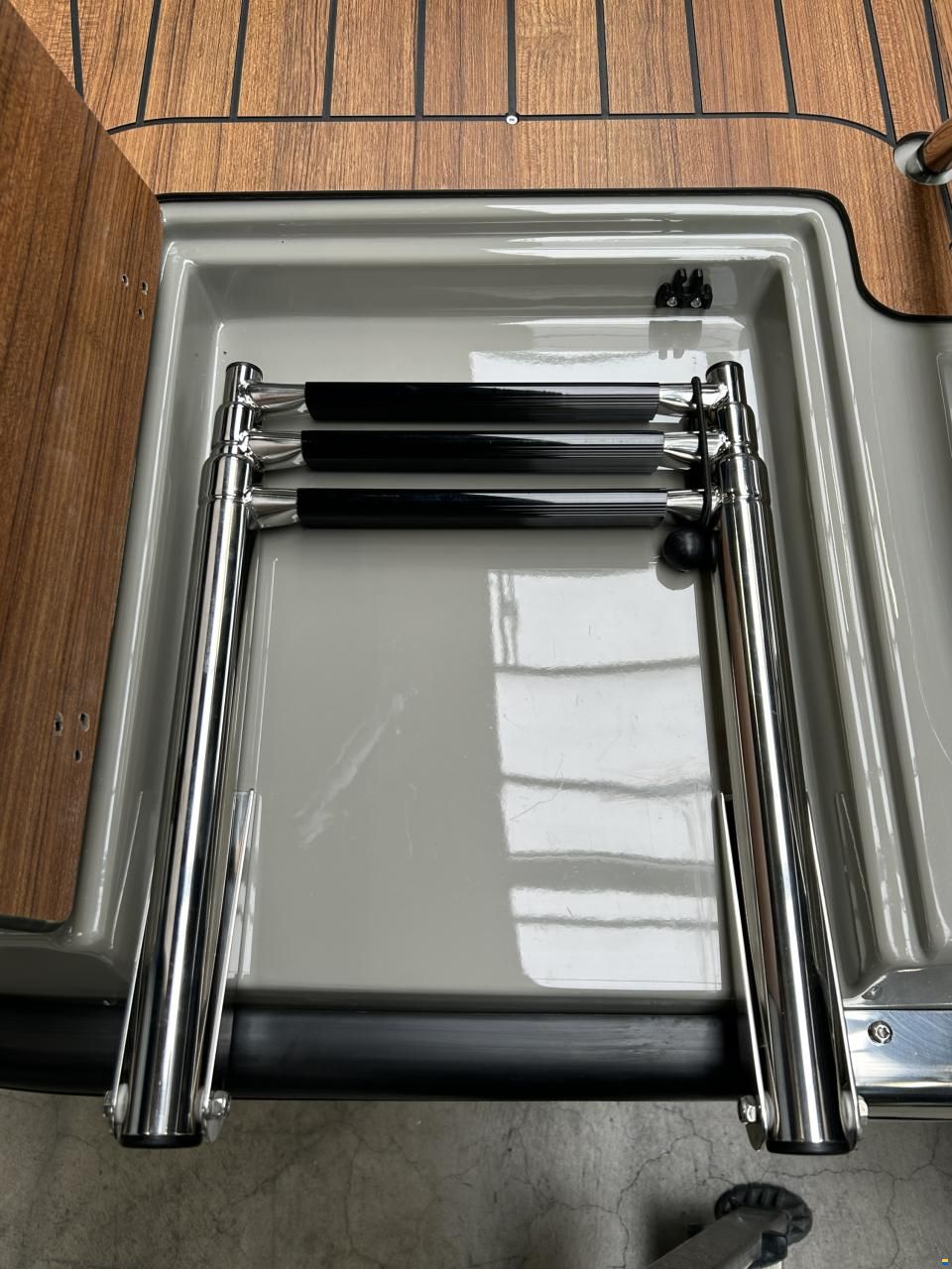 Topcraft 627 Tender