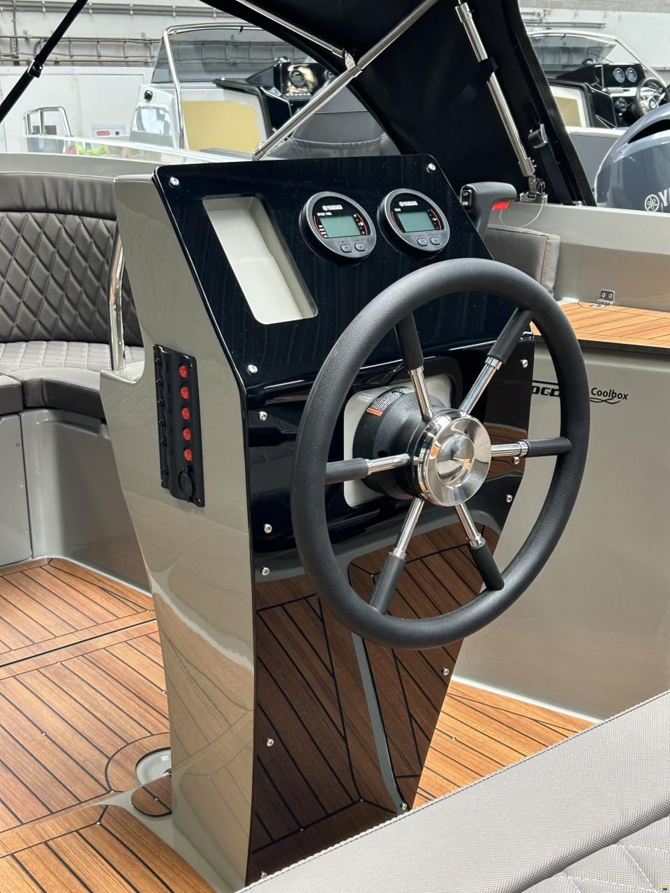 Topcraft 627 Tender