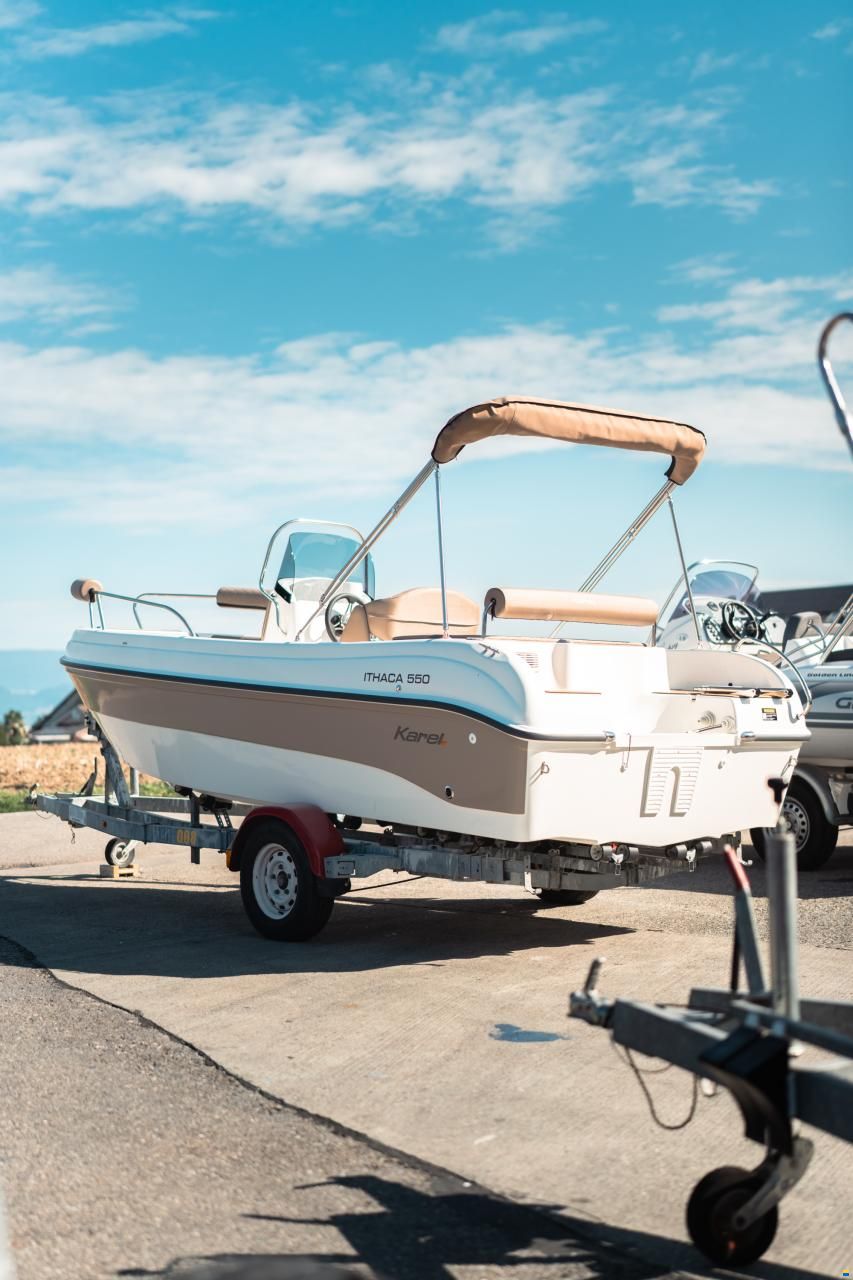 Karel Ithaca 550
