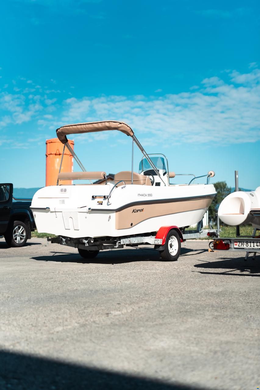 Karel Ithaca 550