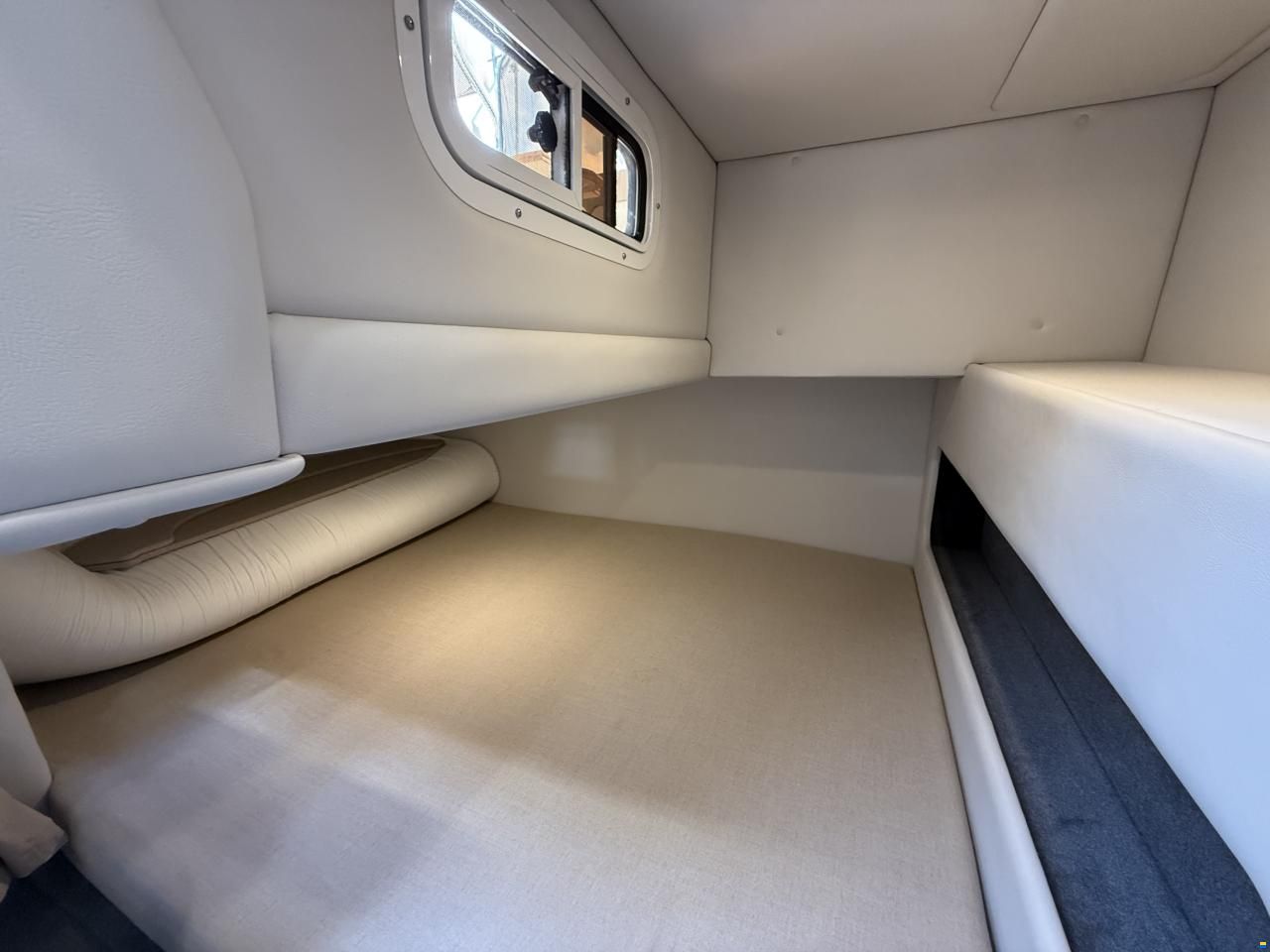 Bayliner Ciera 8