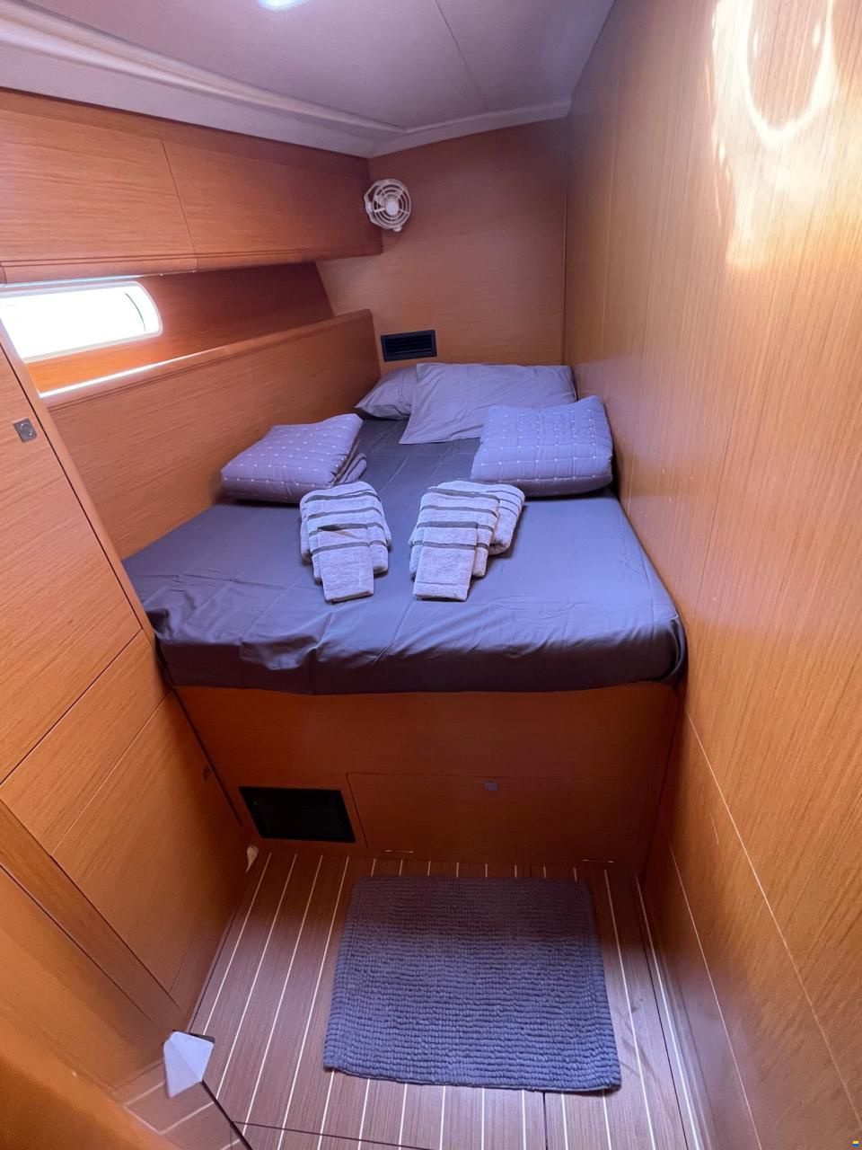 Jeanneau 53