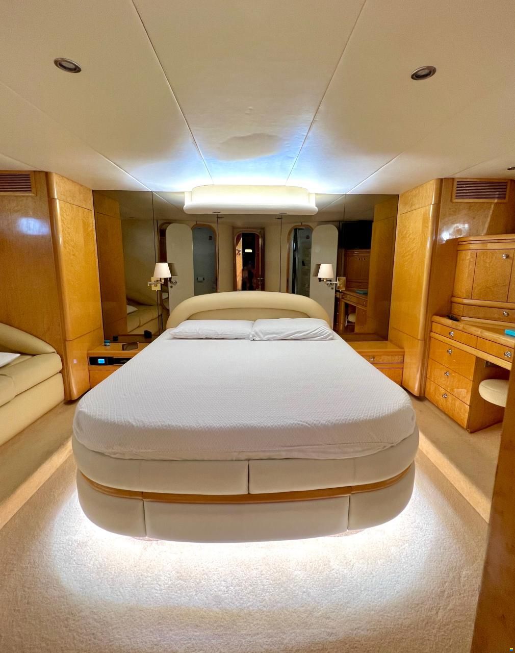Fairline Squadron 62