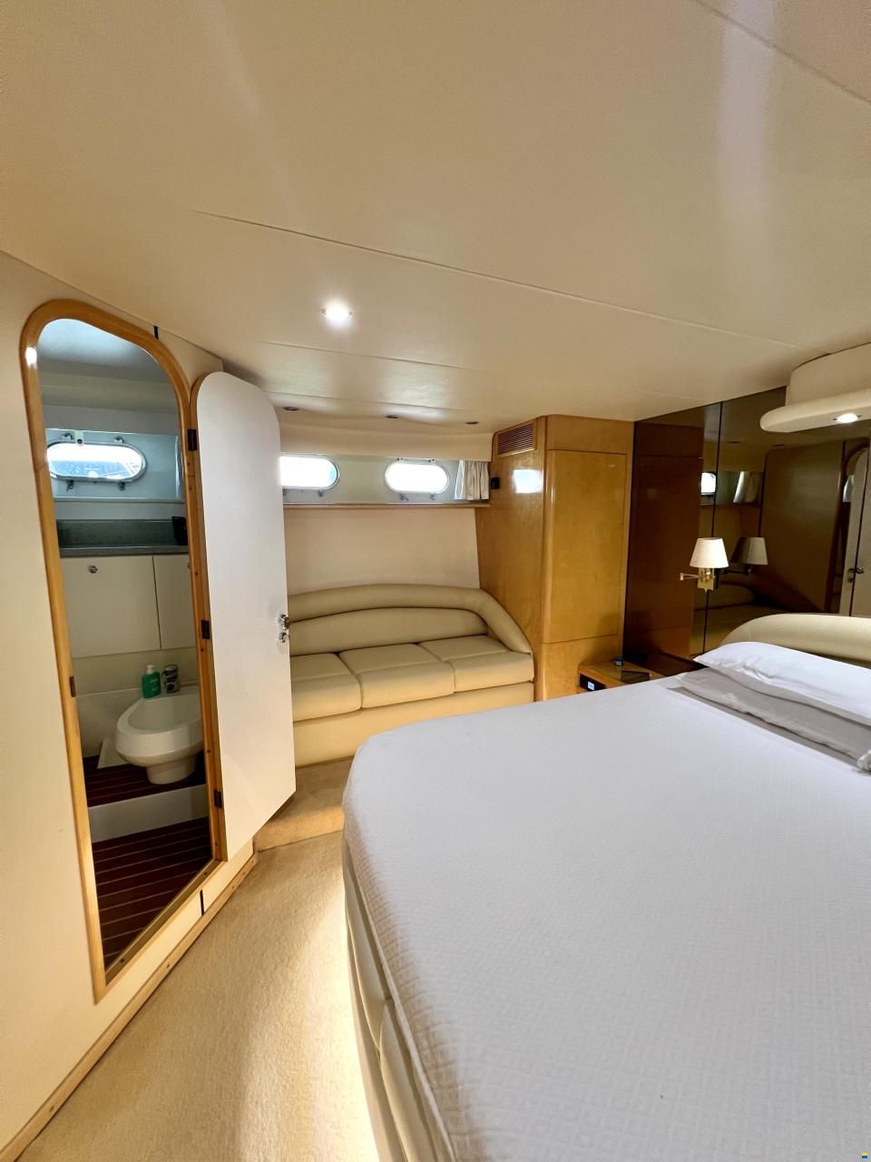 Fairline Squadron 62