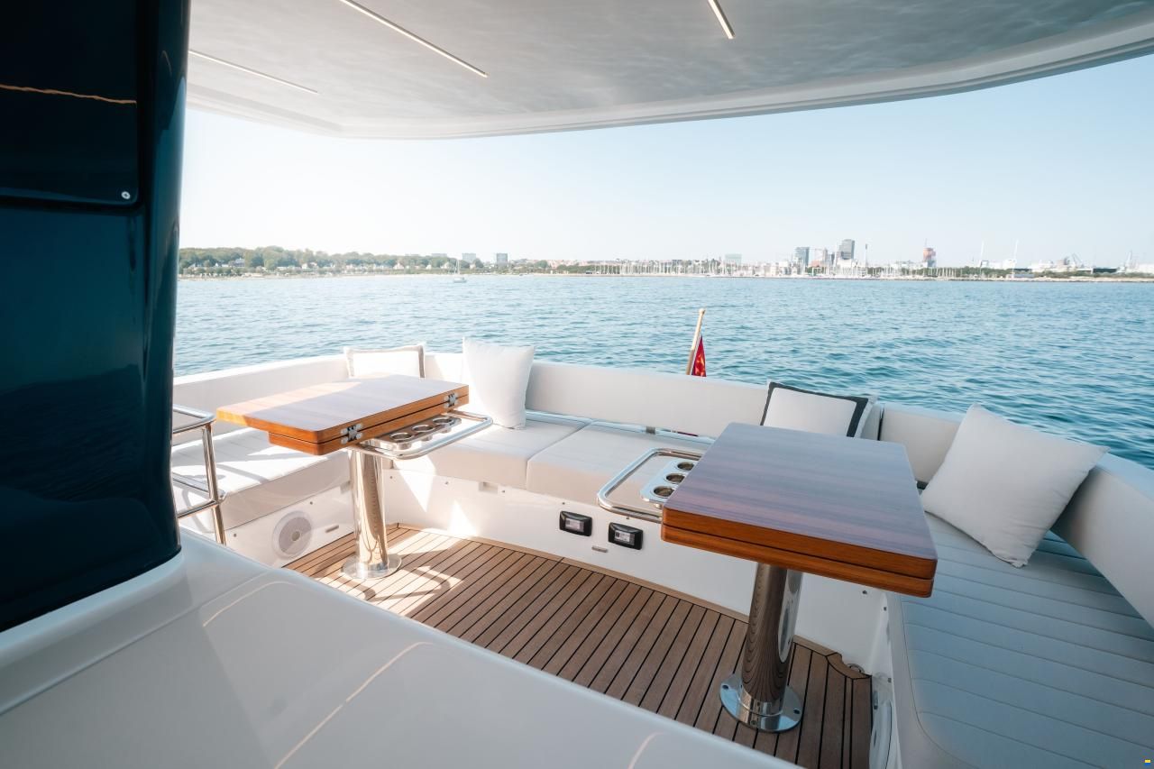 Sirena 48