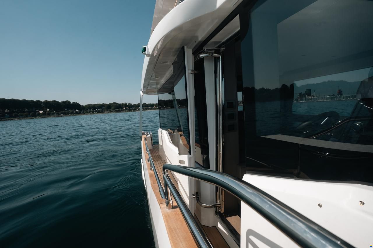 Sirena 48