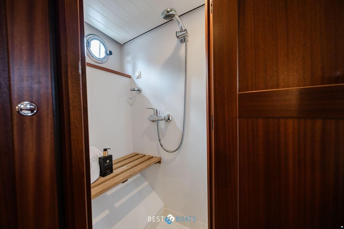 Linssen Classic Sturdy 32 AC