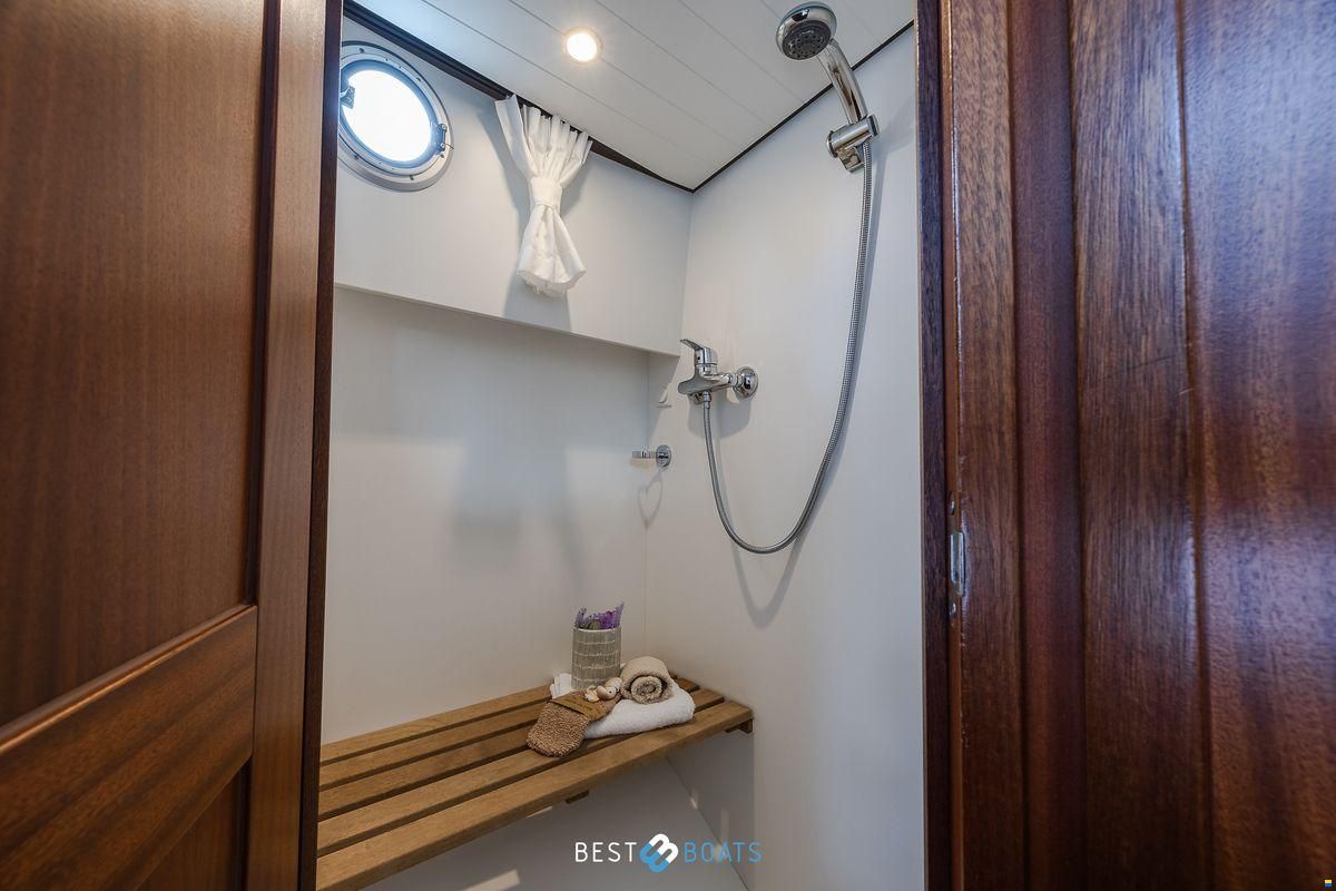 Linssen Classic Sturdy 32 AC