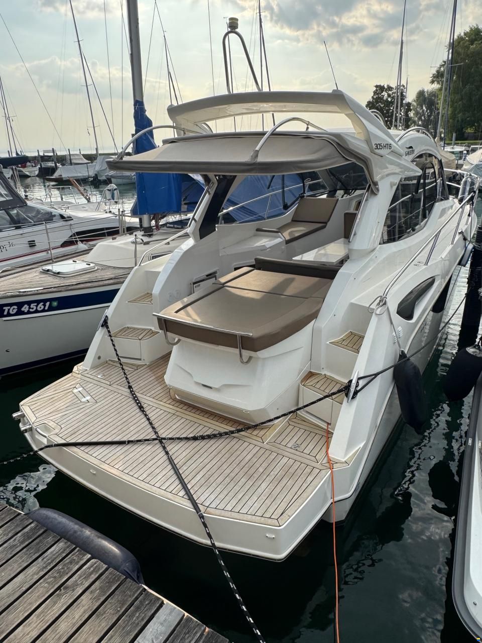 Galeon 305 HTS