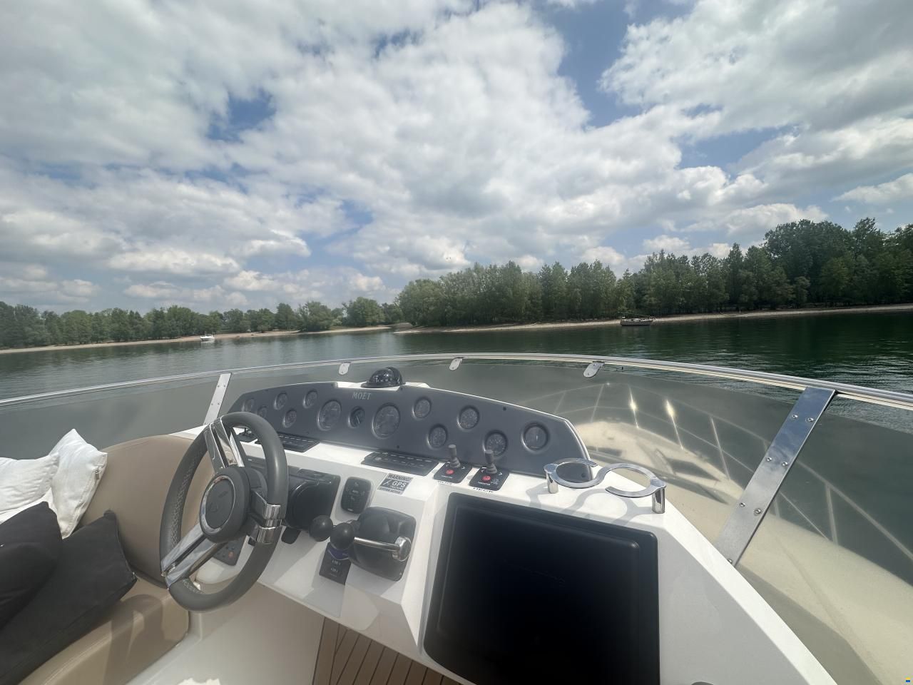 Sealine T50