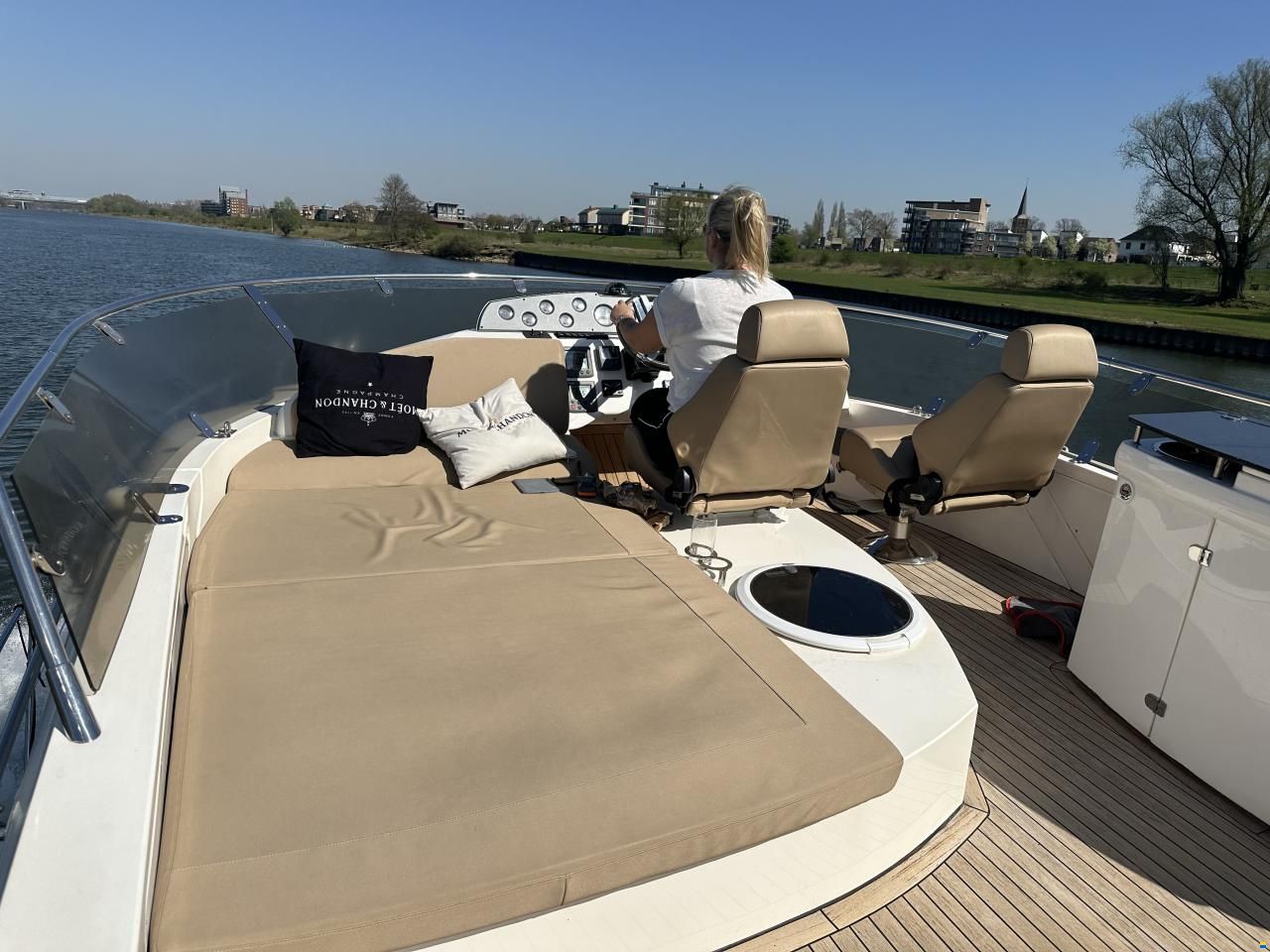 Sealine T50