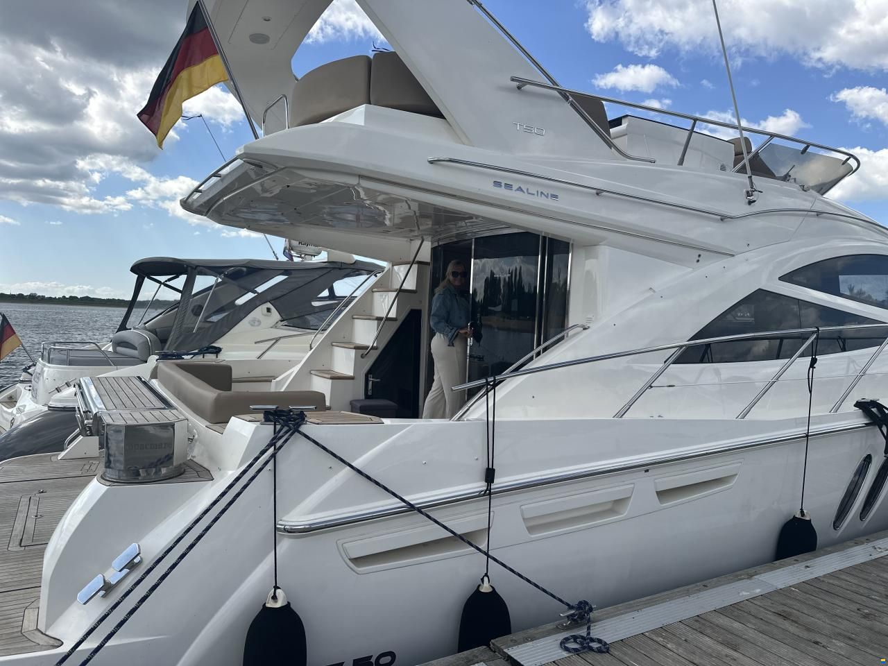 Sealine T50