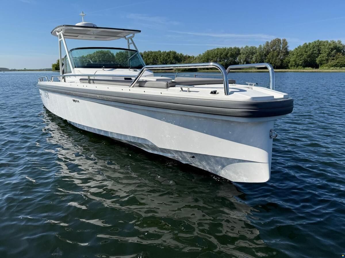 Axopar 28 T-Top