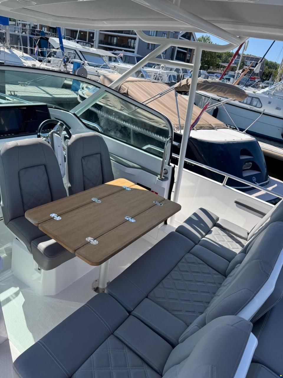 Axopar 28 T-Top
