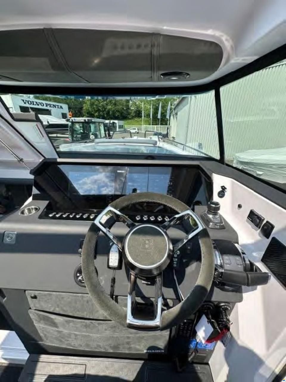Axopar 37 Cross Cabin BRABUS Line