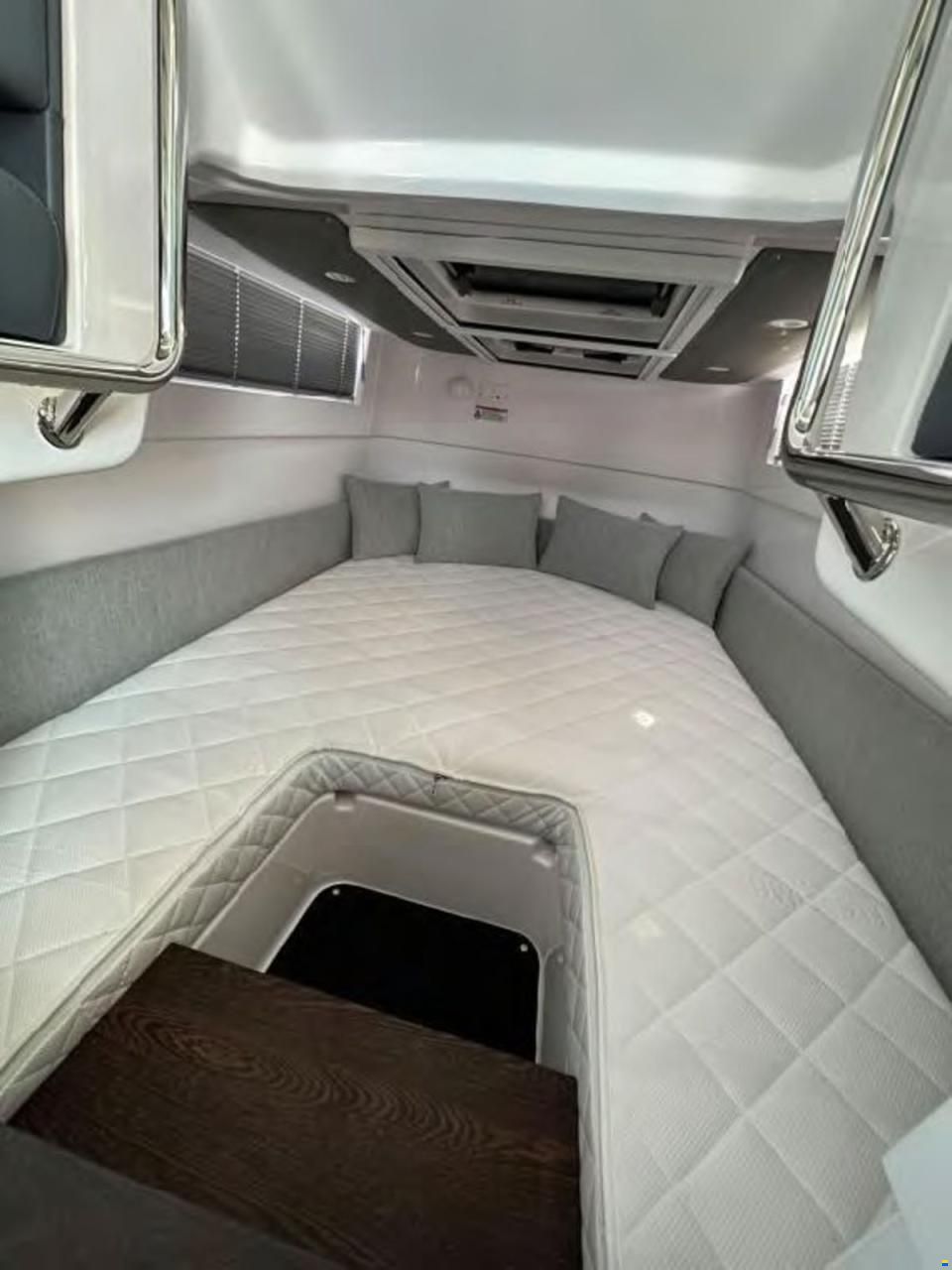 Axopar 37 Cross Cabin BRABUS Line