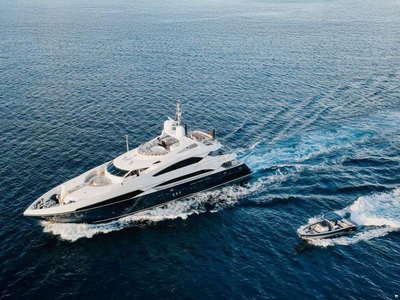 Sunseeker 37 Metre Yacht