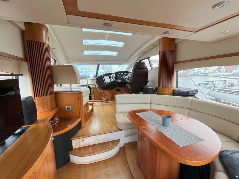 Sunseeker Predator 52