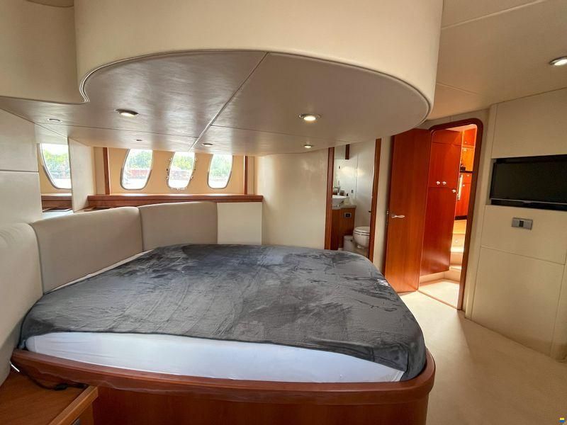 Sunseeker Predator 52