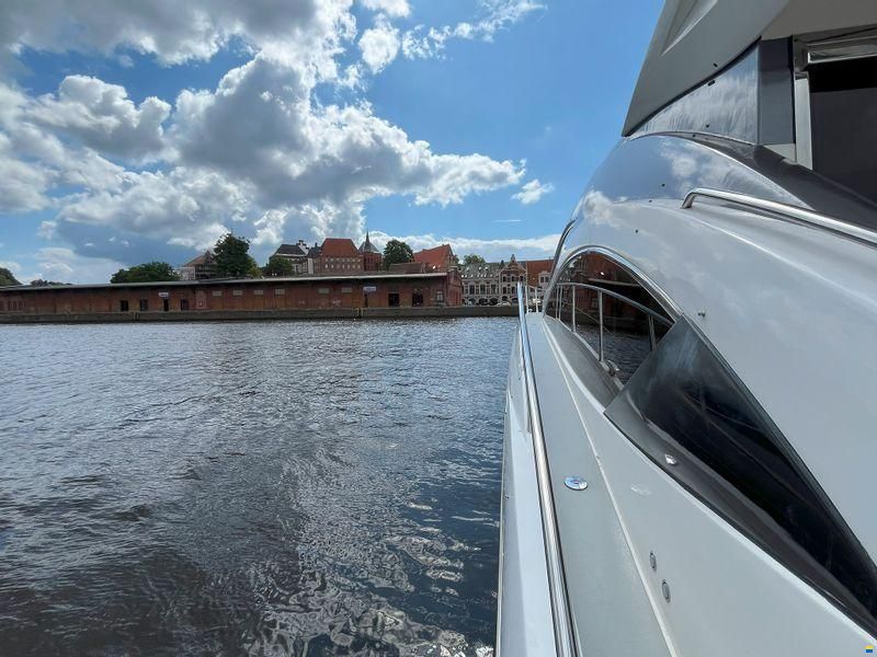 Sunseeker Predator 52