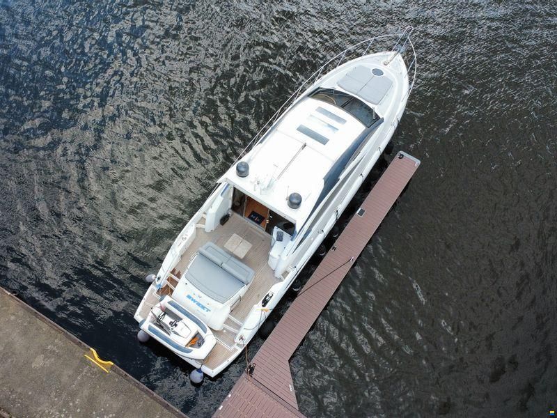 Sunseeker Predator 52