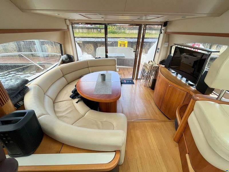 Sunseeker Predator 52