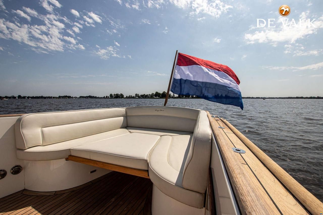 Long Island 33 Runabout