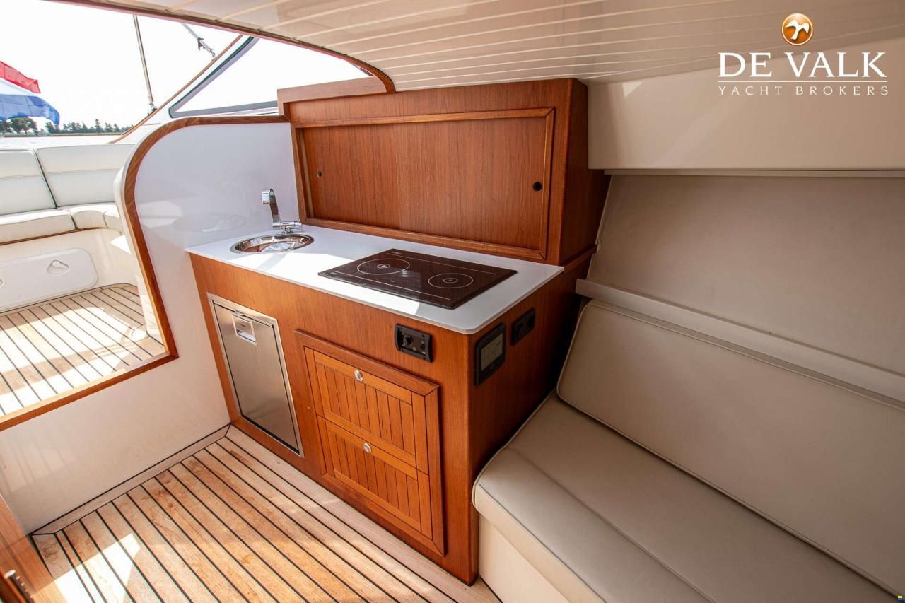 Long Island 33 Runabout