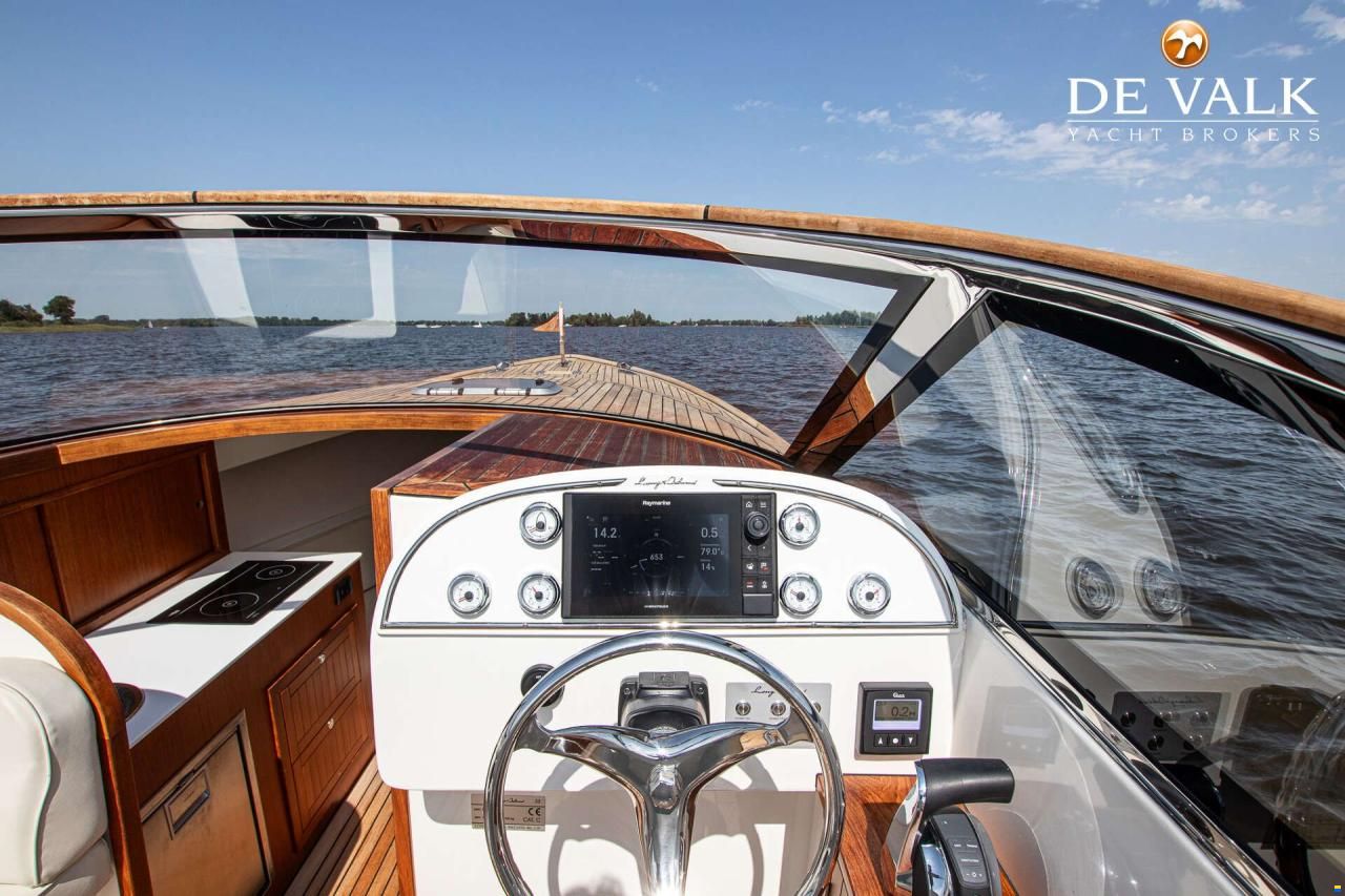 Long Island 33 Runabout