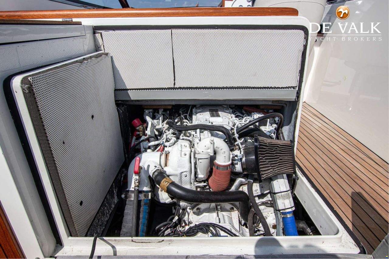 Long Island 33 Runabout