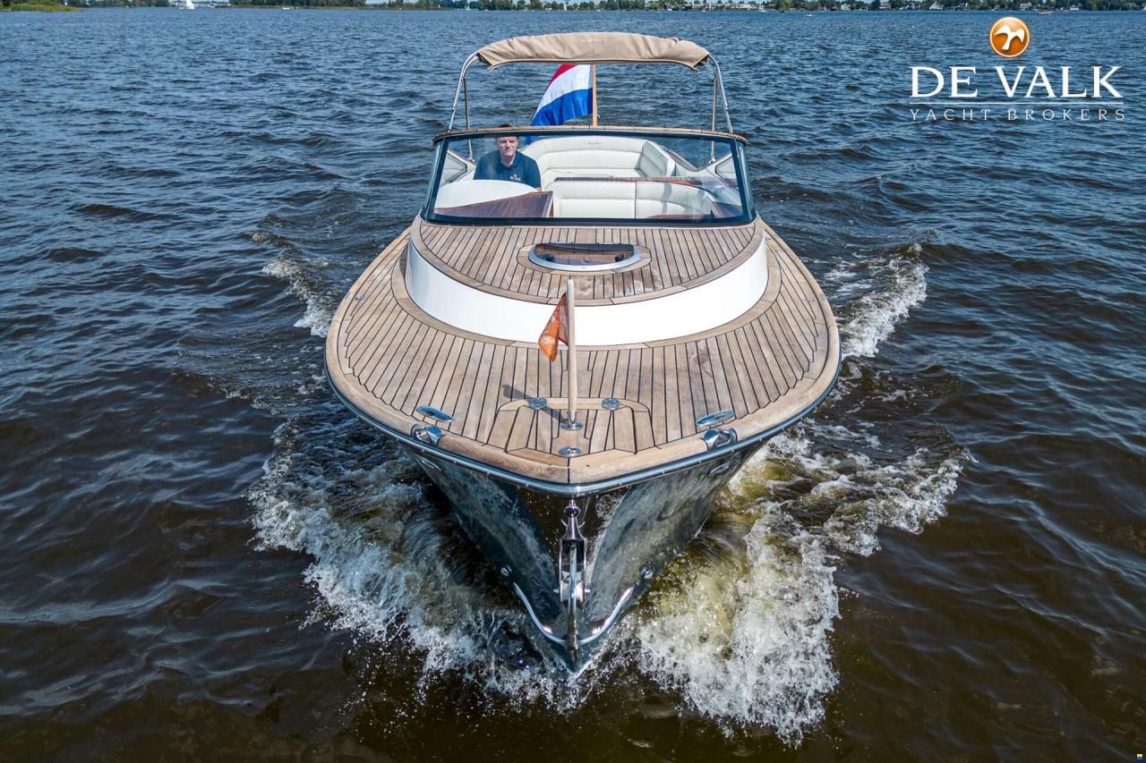 Long Island 33 Runabout